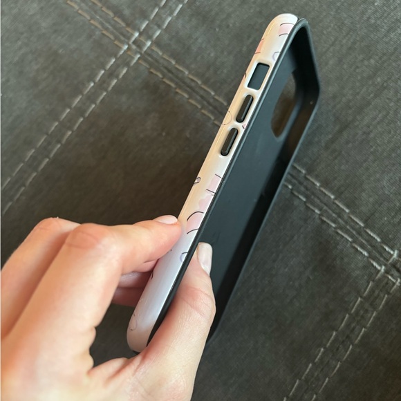 iPhone 14 caae - Picture 3 of 3